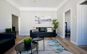 Standard Apartment by Hi5 - Tátra street